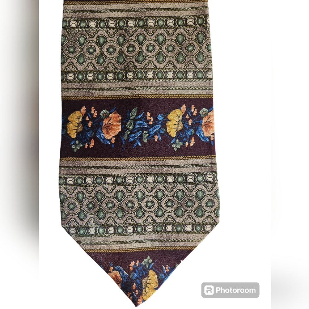 METROPOLITAN MUSEUM OF ART Silk Floral Tie